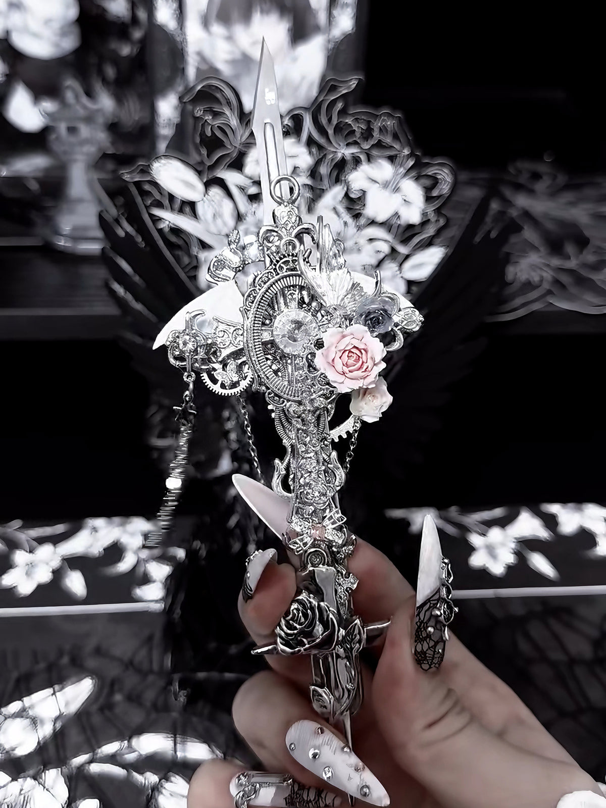 Rose Among Ruins Art Tool 🌸