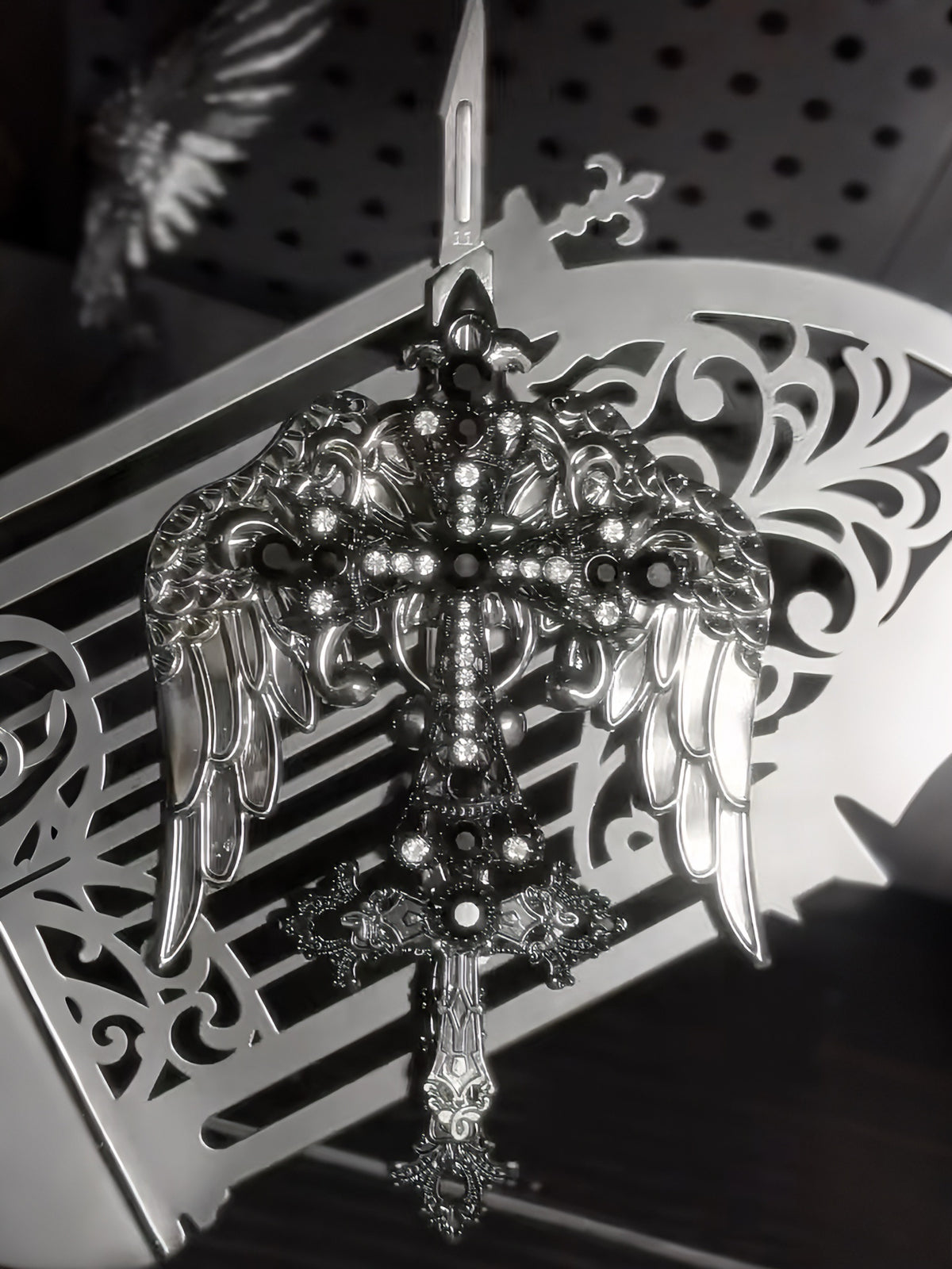 Raven Cross Wings Art Tool 🐦‍⬛
