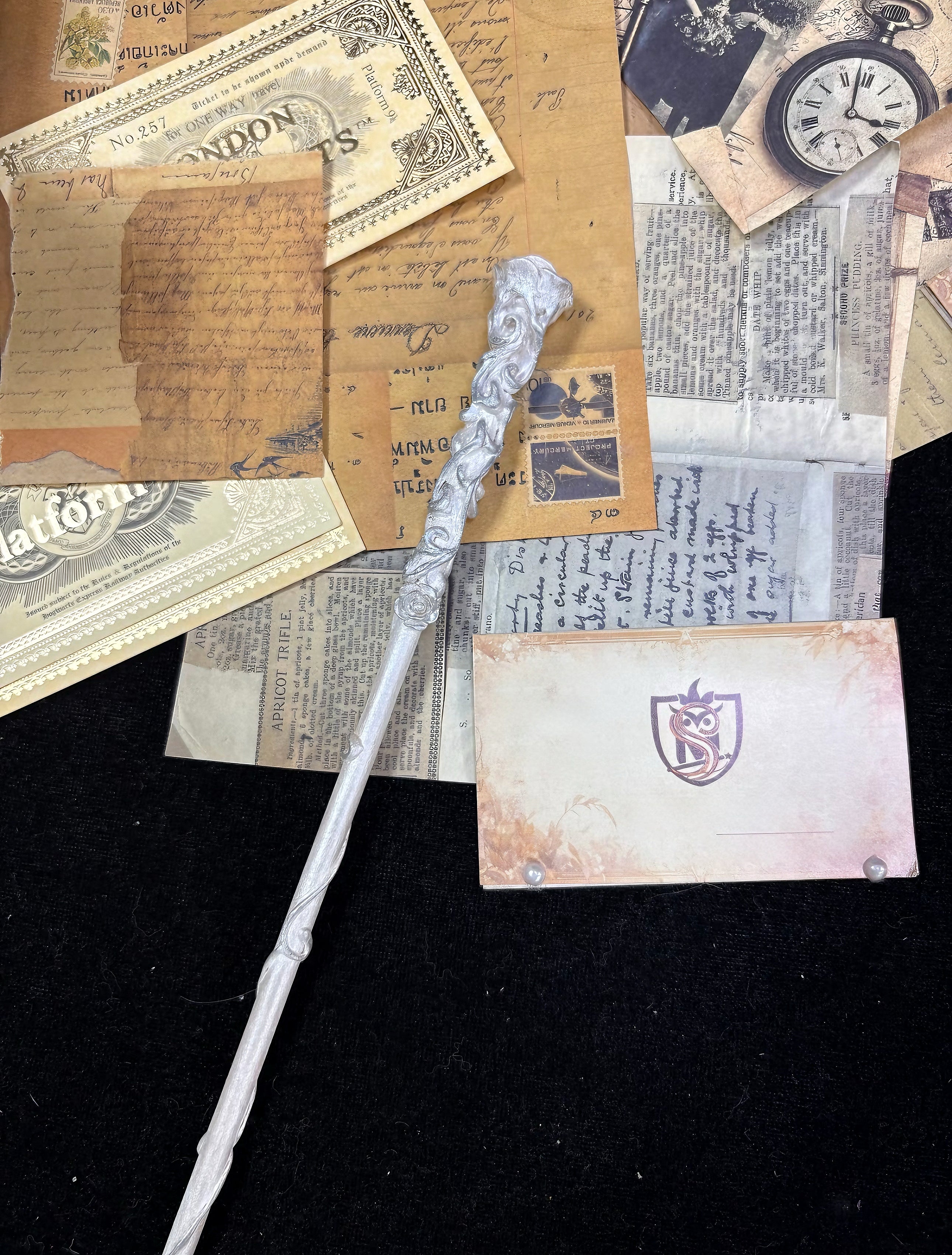 Magic Wand - Silver White Rose 🪽