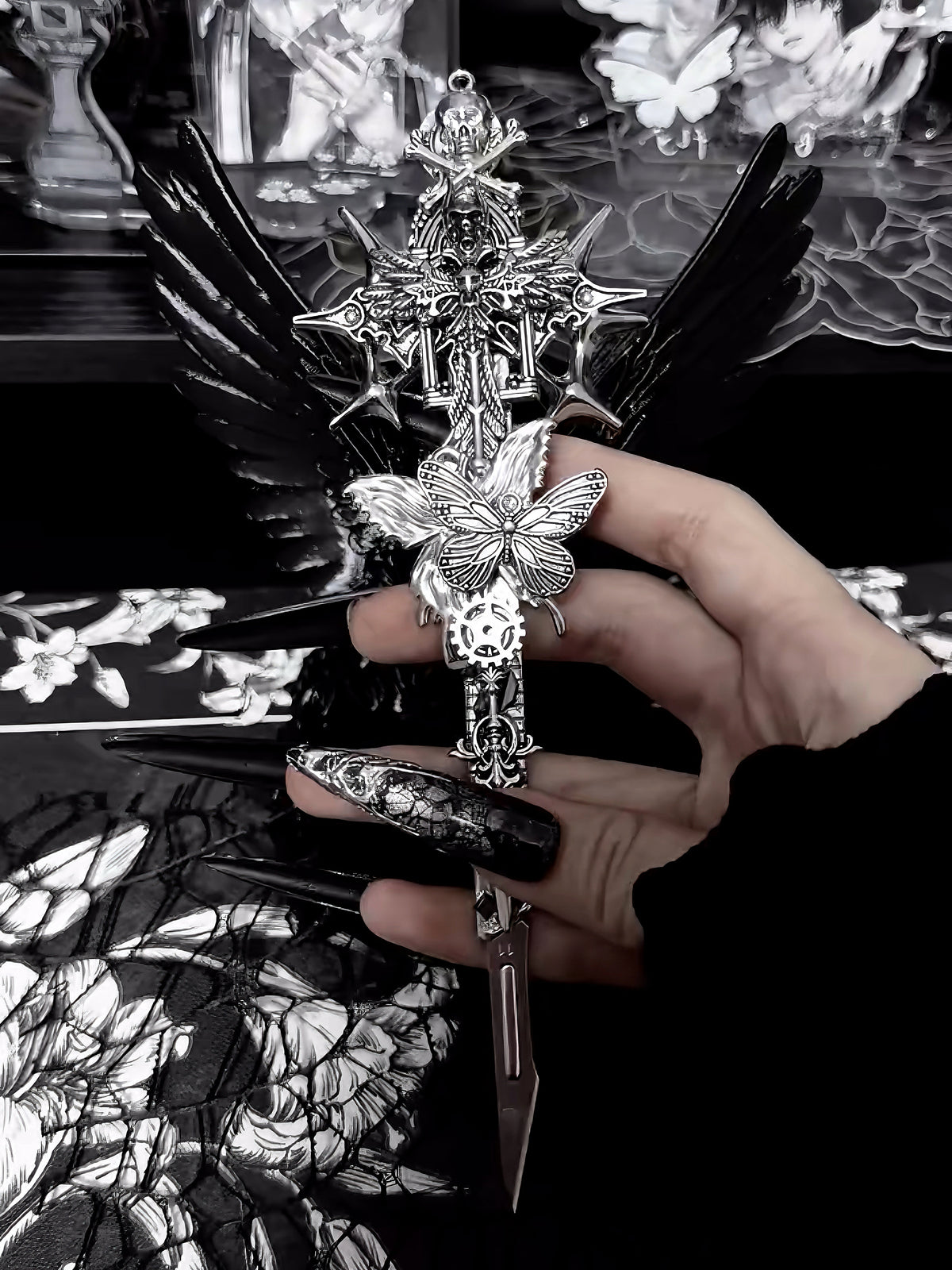Skull & Butterfly Art Tool ☠️